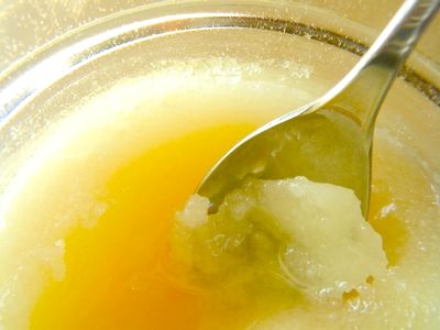 固まったはちみつは食べられる 結晶化する原因と戻し方 気になること 知識の泉